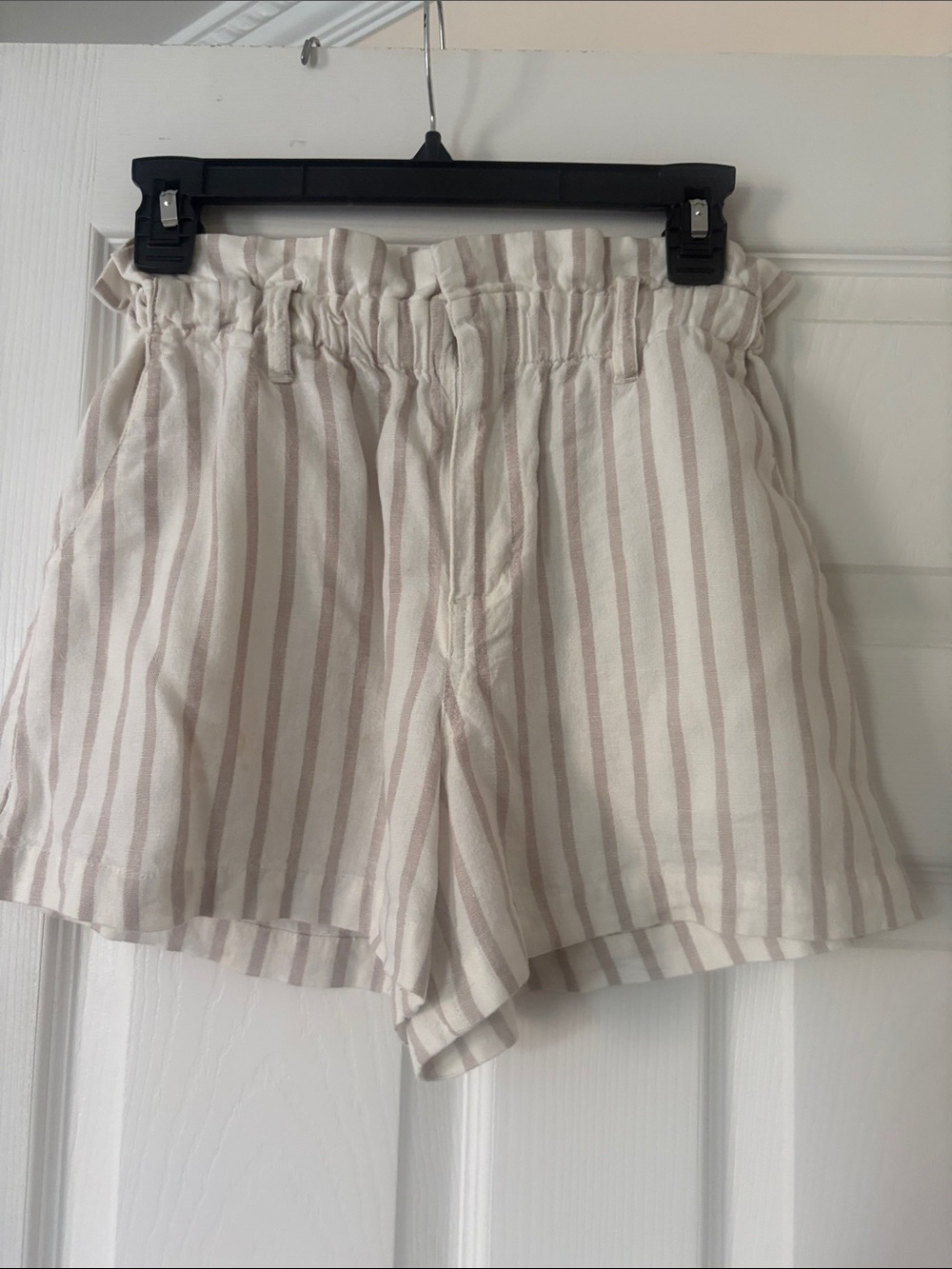 Sam Edelman Cream and Taupe Striped High-Waist Paperbag Shorts H 12 inches